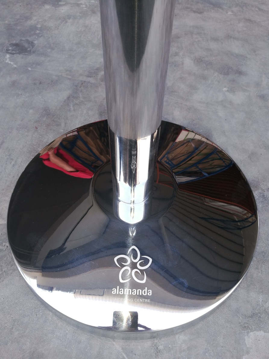 Stainless Steel Retractable Belt Q Up Stand